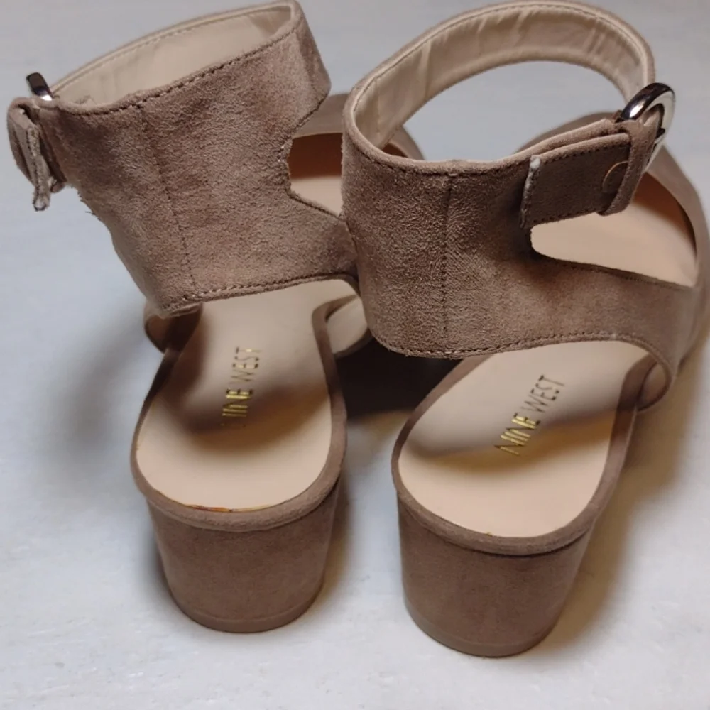 Nine West faux suede shoes size 8 1/2